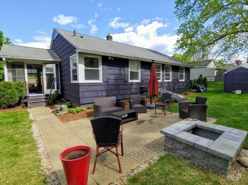 47 Jefferson St, Lawrence, MA 01843-2403