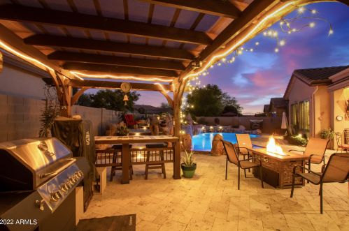 40425 Chase Oaks Way, Phoenix AZ 85086-1888 exterior