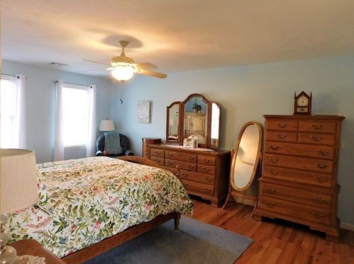 16 Pierce Rd, Sutton MA 01590-2909 exterior