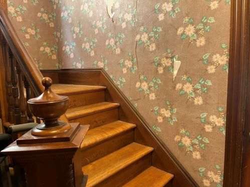 18 Ames St, Worcester MA 01610-2001 exterior