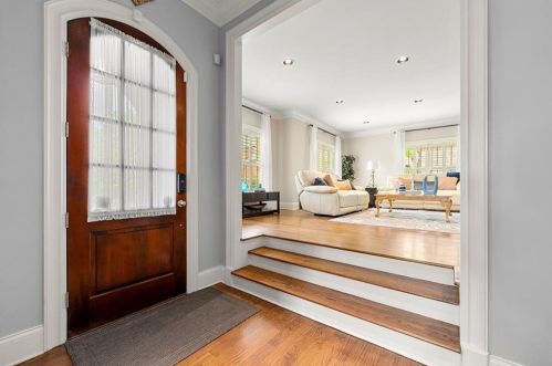 1789 Buckhead Vly Ln, Atlanta GA 30324-2795 exterior