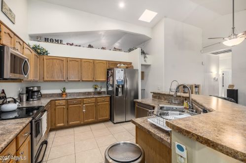 3130 Cottonwood Ln, Phoenix, AZ 85048-8550