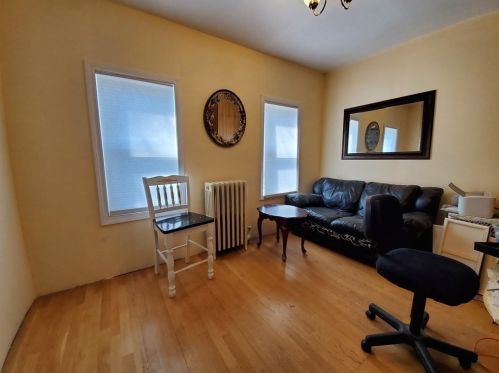 187 High St, Taunton MA 02780-3537 exterior