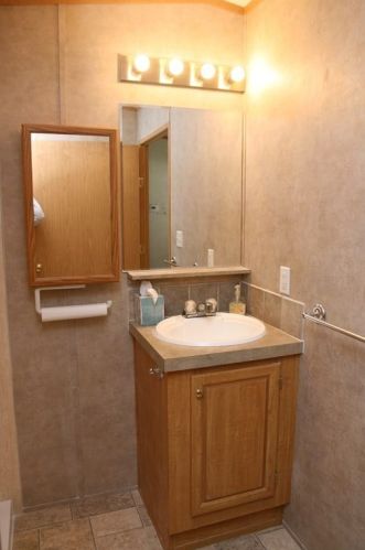 100 Kimberly Ct, Wareham MA 02571-1249 exterior