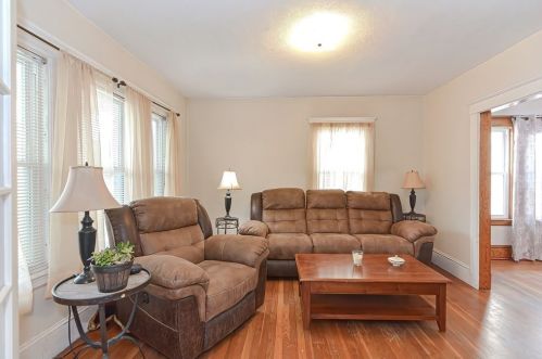 49 Reed Ave, Everett MA 02149-3940 exterior