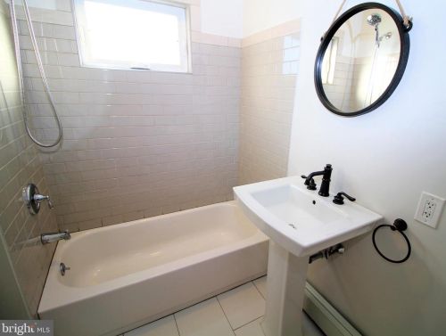 41 Paxson Ave, Trenton NJ 08690-1912 exterior