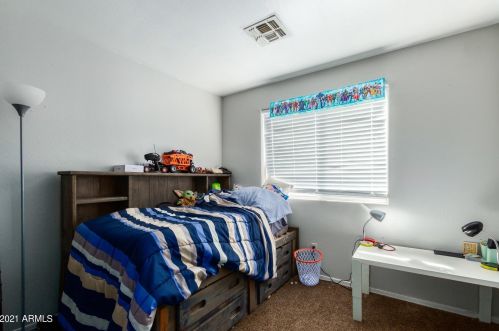 2425 65 Dr, Phoenix AZ 85043-1950 exterior