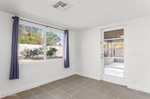 9411 3 Dr, Phoenix AZ 85021-2406 exterior