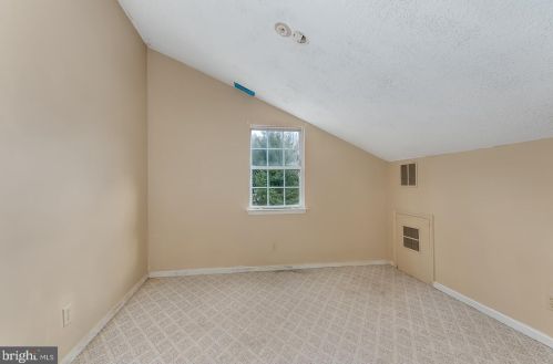 1016 Tristram Cir, West Deptford NJ 08051-2262 exterior