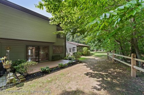 20 Andover Ct, Tinton Falls NJ  07701-4816 exterior