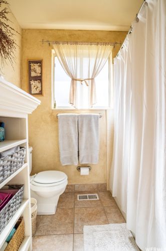 11551 Hidden Vly Blvd, Sandy UT 84092-5638 exterior