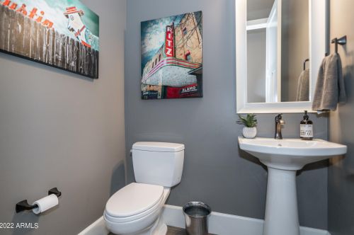 5311 2nd St, Phoenix AZ 85085-7756 exterior