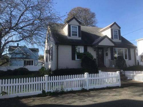 179 Bradford St, Everett MA  02149-1424 exterior