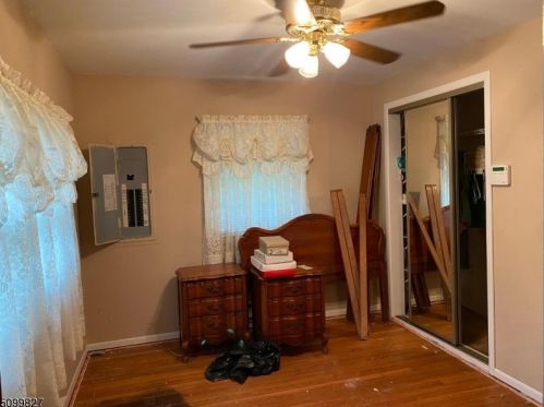 85 Lakeside Dr, Wantage NJ  07461-4360 exterior