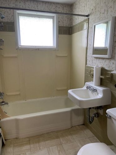 26 Scenic Dr, Worcester MA 01602-2224 exterior