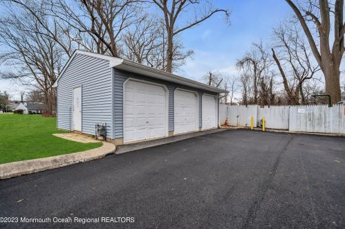 80 Boxwood Ter, Tinton Falls NJ 07701-6704 exterior