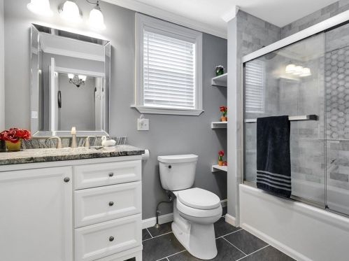 6 Rowe St, Newton MA 02466-1596 exterior