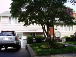 272 Spiers Rd, Newton, MA 02459-3727