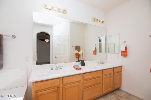 6851 27 Pl, Phoenix AZ 85008-2745 exterior