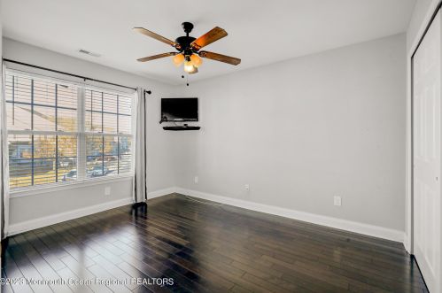 92 Brookfield Dr, Jackson Twp NJ  08527-3876 exterior