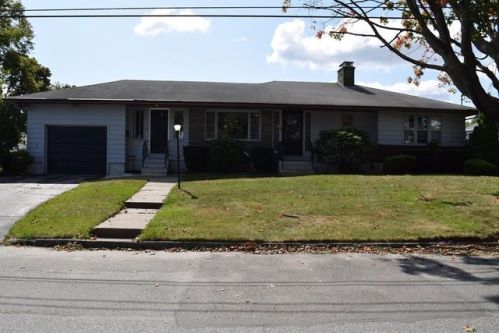 38 Montgomery Ave, Worcester, MA 01604-2145