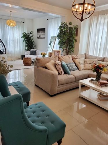 2 Avon St, Lawrence MA 01841-2632 exterior