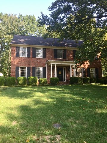 1816 Knollwood Rd, Louisville, KY 40207-1767