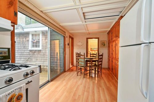 46 Bow Rd, Eastham MA 02642-1877 exterior