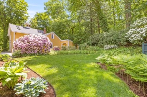 550 Beacon St, Newton MA 02459-2024 exterior