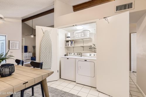 2916 Altadena Ave, Phoenix AZ 85029-3403 exterior