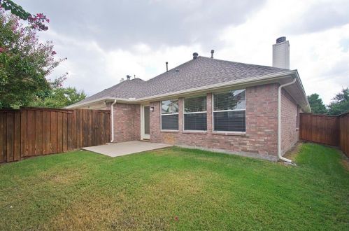 2409 Deer Horn Dr, Plano TX  75025-4713 exterior