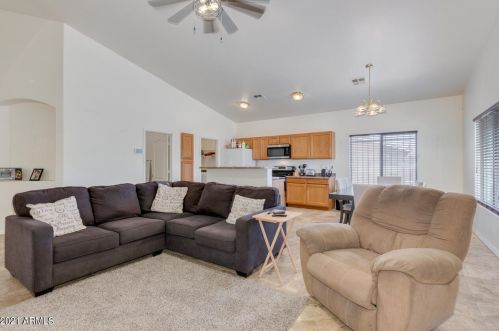 2810 Atlanta Ave, Phoenix AZ  85040-2710 exterior