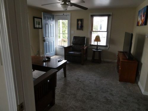 496 Nash Rd, New Bedford MA 02746-1827 exterior