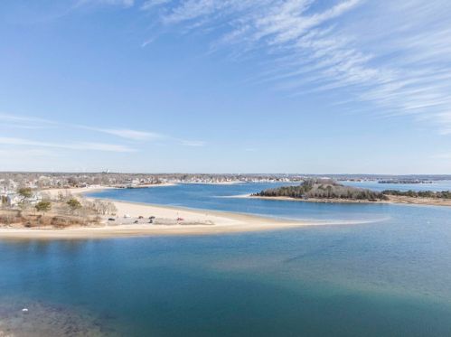 19 Over Jordan Rd, Wareham, MA 02571-2414