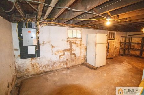 17 Grant Ave, Carteret NJ 07008-3105 exterior