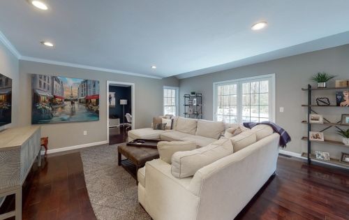 11 Colonial Dr, Shrewsbury MA  01545-1520 exterior