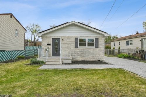 75 Nokomis Ave, Lake Hiawatha, NJ 07034-2610