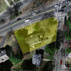 1518 Beacon St, Newton MA 02468-1530 aerial view