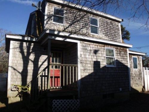 67 Warr Ave, Wareham, MA 02571-2062