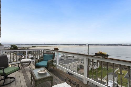 167 Wilson Rd, Nahant MA 01908-1022 exterior