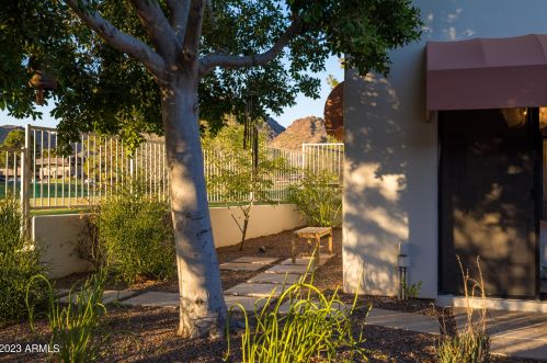 6184 28th Pl, Phoenix AZ  85016-2156 exterior