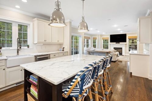 17 Croyden Rd, Hingham, MA 02043-1010