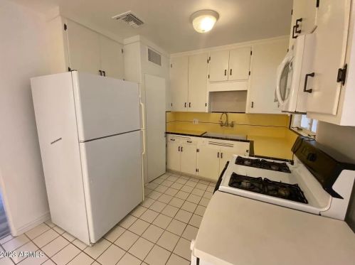 3308 Clarendon Ave, Phoenix AZ 85033-4024 exterior