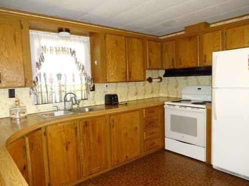 7 Crescent Rd, Winchendon MA  01475-2212 exterior