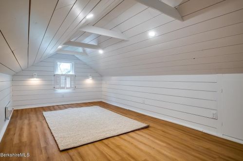 475 Water St, Williamstown MA  01267-2895 exterior