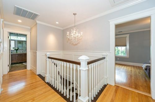 1058 Highland Ave, Needham MA 02494-1128 exterior