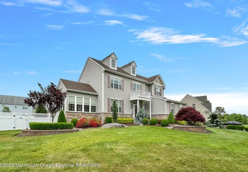 12 Bellagio Rd, Jackson Twp NJ  08527-3087 exterior