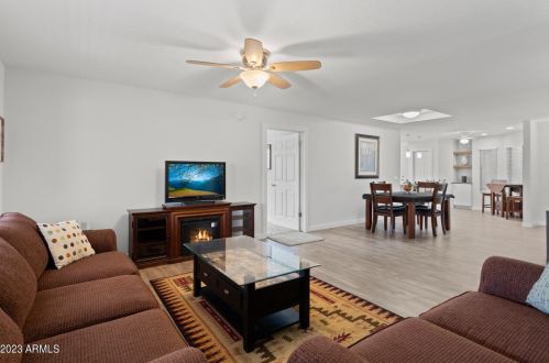 2519 Bluefield Ave, Phoenix AZ  85032-8004 exterior