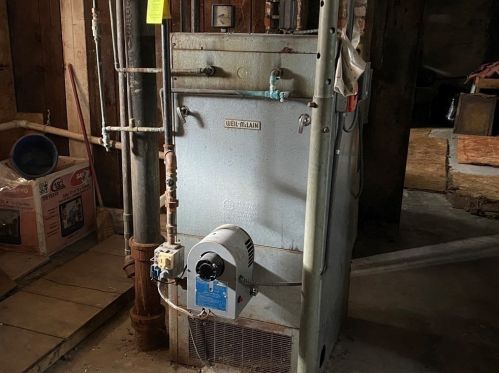 289 Eagle St, Fall River MA 02721-1305 exterior