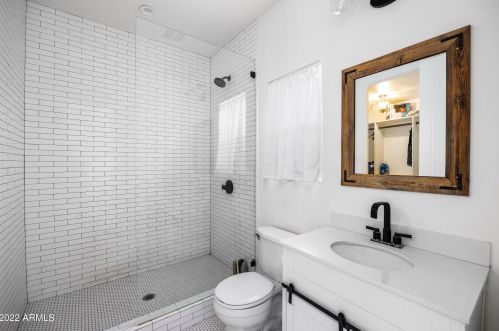 3140 52nd St, Phoenix AZ 85018-4402 exterior